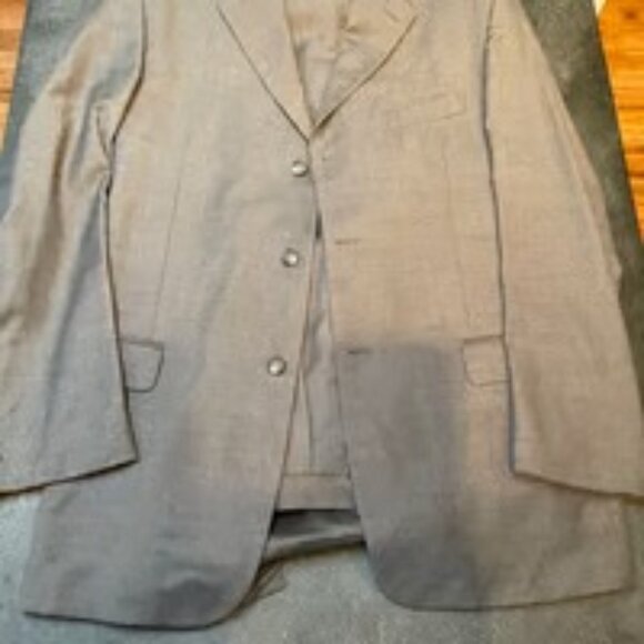 Men’s Warehouse Suit- Grey Pronto Uomo